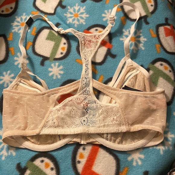 Victoria’s Secret front clasp lace underwire razorback demi bra - Picture 3 of 5